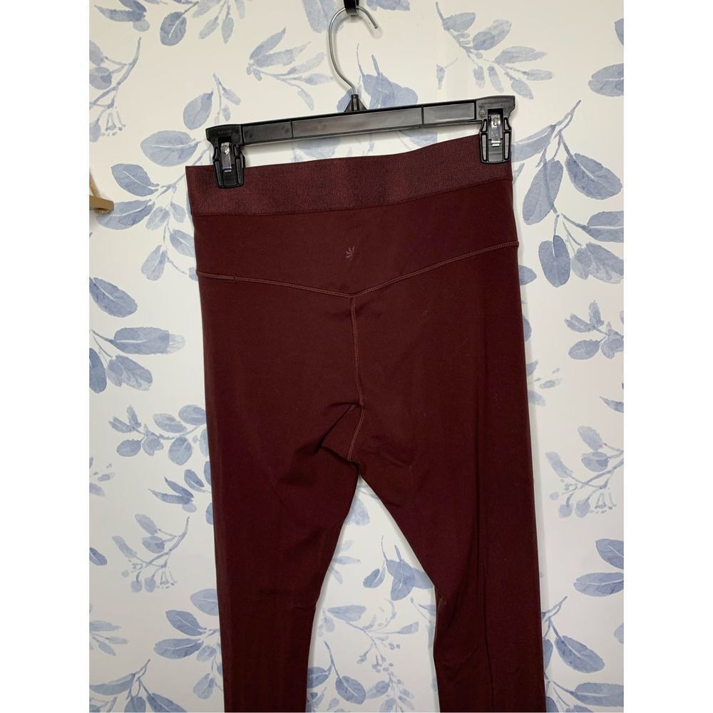 Athleta Aura Split Pant in Powervita Burgundy Size S - Picture 8 of 9